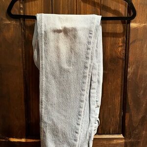 Straight leg blue washed jeans